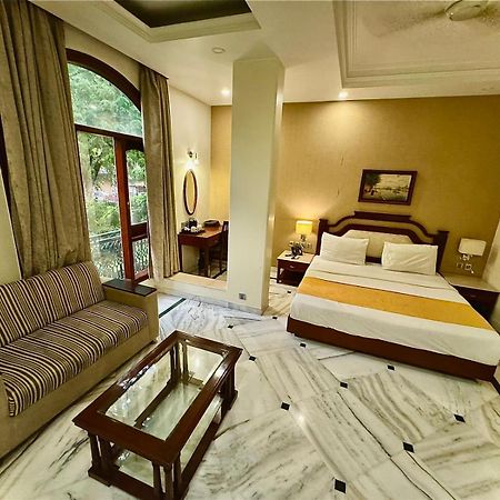 Hotel Florence Inn, Karol Bagh, New Delhi, 2 Min From Metro エクステリア 写真