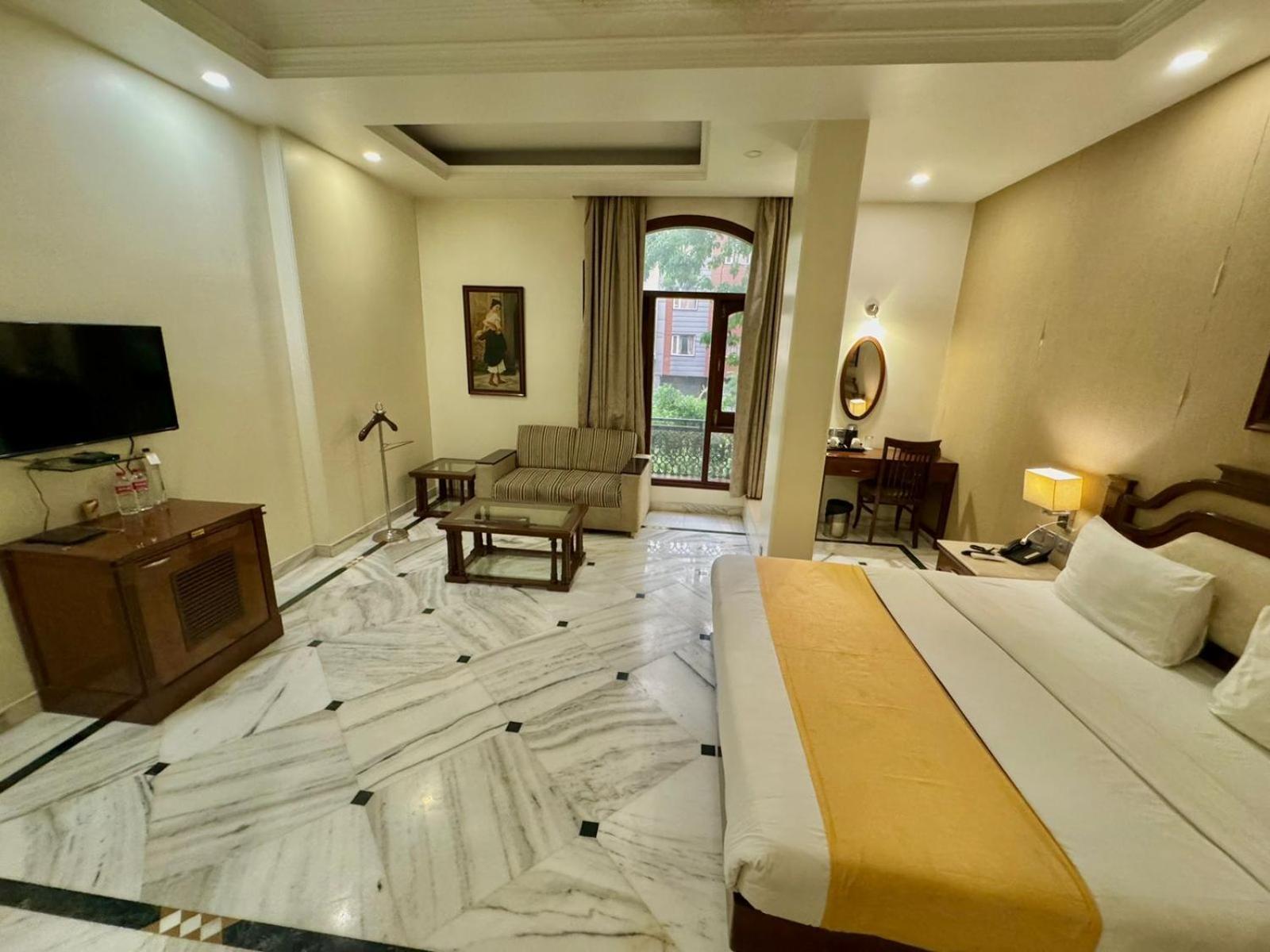 Hotel Florence Inn, Karol Bagh, New Delhi, 2 Min From Metro エクステリア 写真