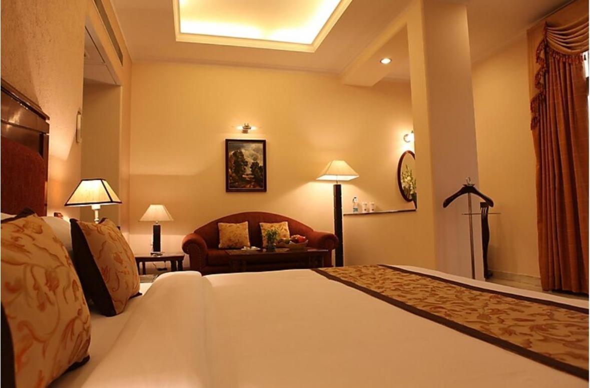 Hotel Florence Inn, Karol Bagh, New Delhi, 2 Min From Metro エクステリア 写真