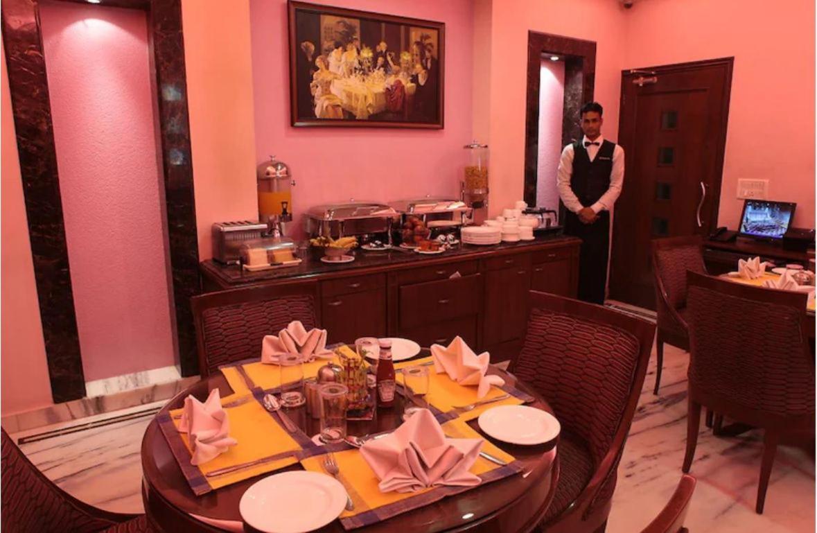 Hotel Florence Inn, Karol Bagh, New Delhi, 2 Min From Metro エクステリア 写真